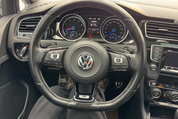 Used Volkswagen Golf 2015 2.0 TSI R