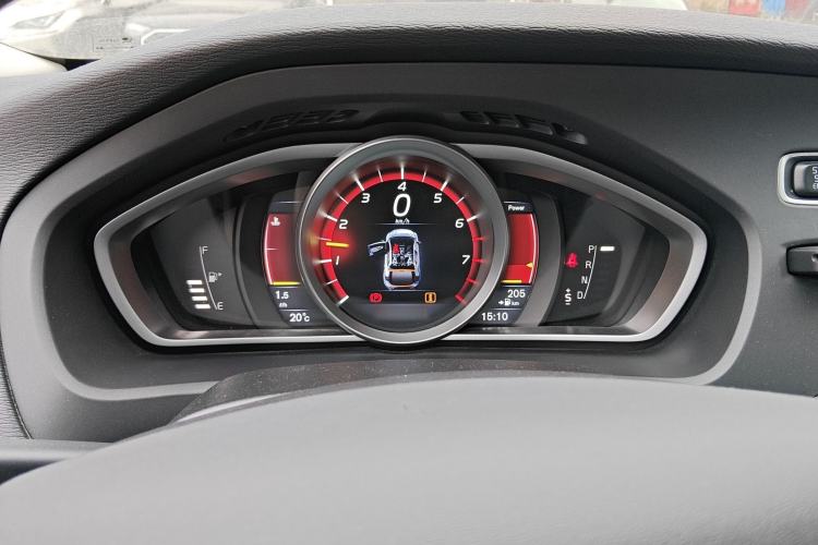 Used Volvo V40 2016 T3 Zhiyi Edition