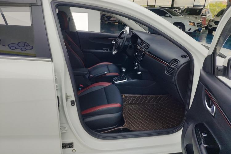 Used Kia KX Cross 2018 1.6L Automatic Dynamic Sunroof Version
