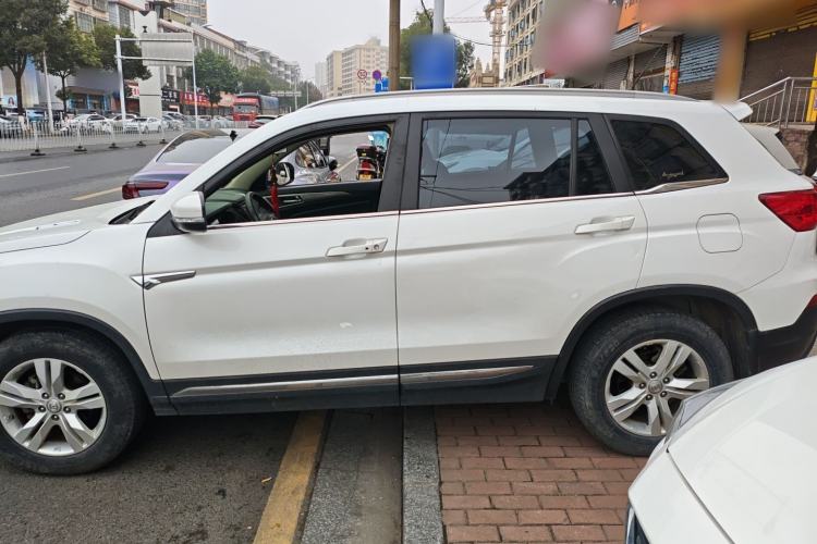 Used Changan CS75 2014 1.8T Automatic Elite Version China V Standard
