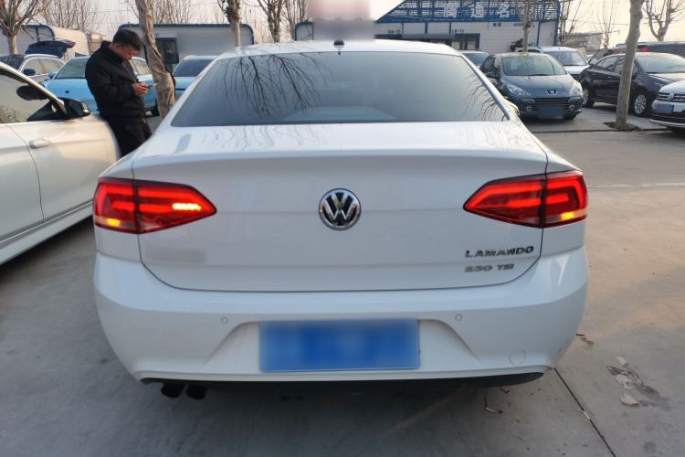 Used Volkswagen Lamando 2015 230TSI DSG Fashion Edition
