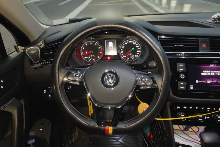 Used Volkswagen Tiguan L 2019 Revised Version 330TSI Automatic Two-Wheel Drive Intelligent Luxury Edition China V Standard