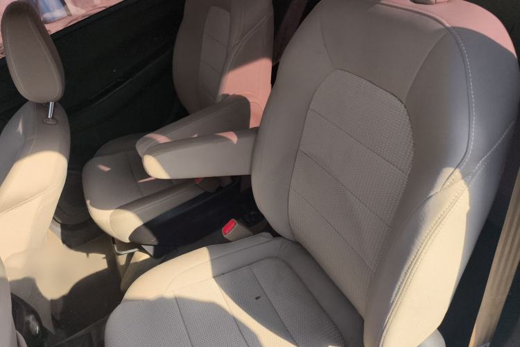 Used Wuling Hongguang 2019 1.5L S Standard Version China VI LAR
