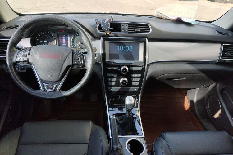 Used Haval H2 2014 1.5T Manual Two-Wheel Drive Elite Edition
