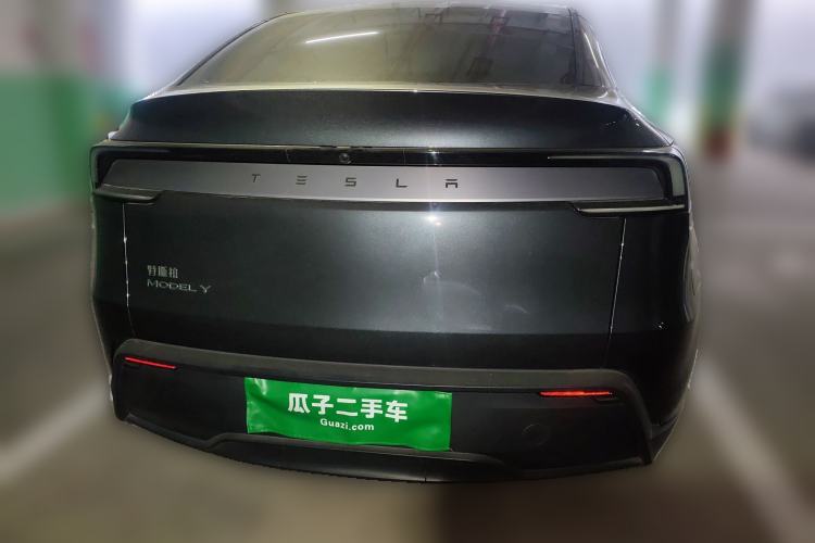 Used Tesla Model Y 2025 Rear-Wheel-Drive Version