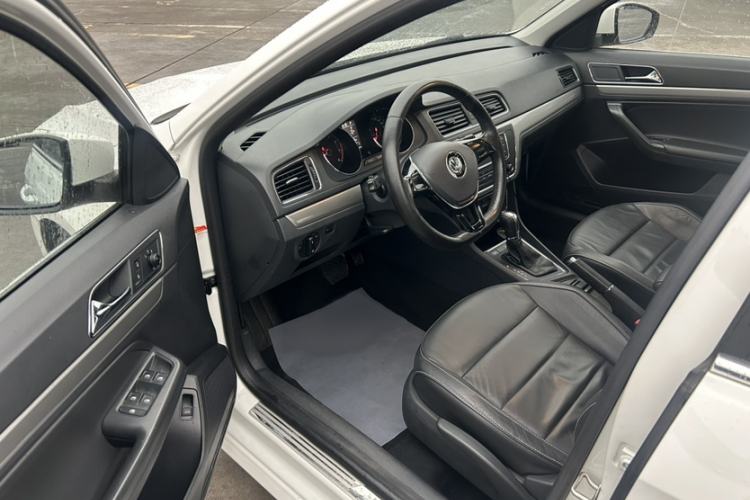 Used Volkswagen Lavida 2015 230TSI DSG Comfort Edition