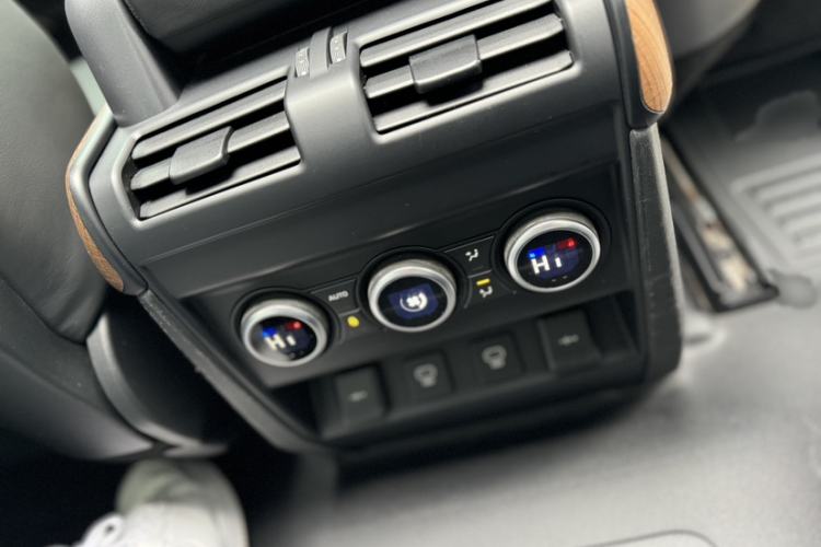 Used Land Rover Defender 2022 90 2.0T P300 X-DYNAMIC HSE
