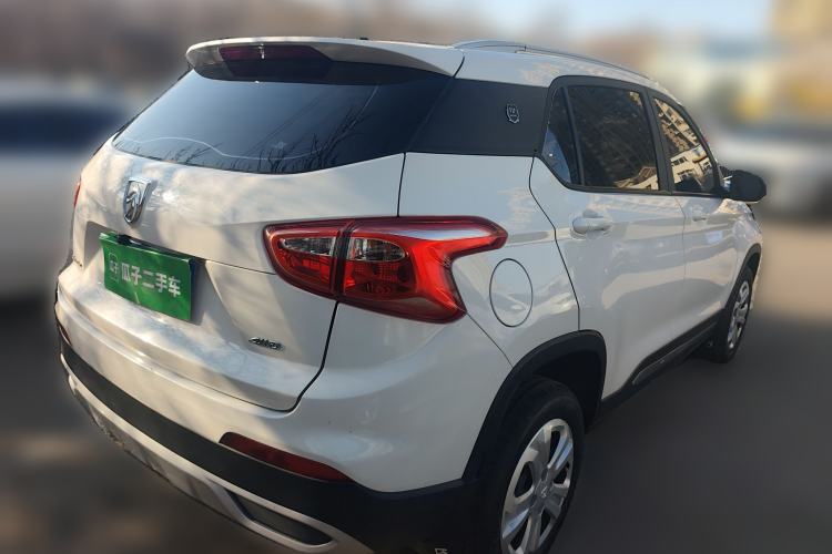 Used Baojun 510 2017 1.5L manual Comfort trim
