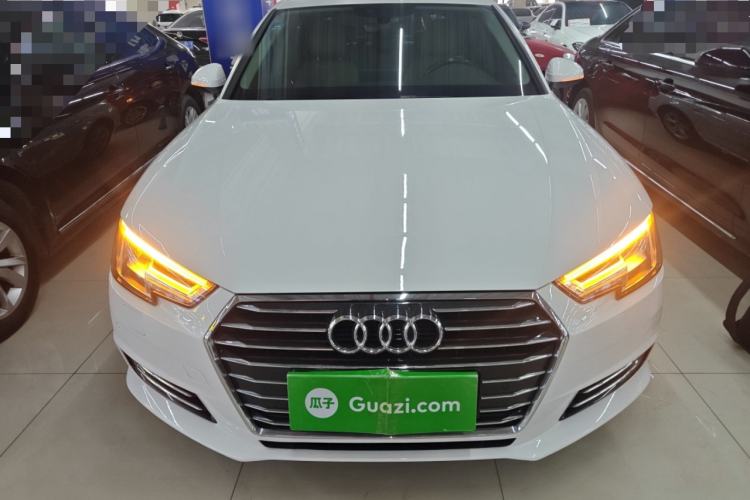 Used Audi A4L 2017 Plus 40 TFSI Ambition Model

