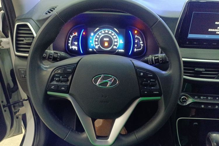 Used Hyundai Tucson 2019 280TGDi Dual-Clutch Two-Wheel Drive Fashion Edition China V Standard

