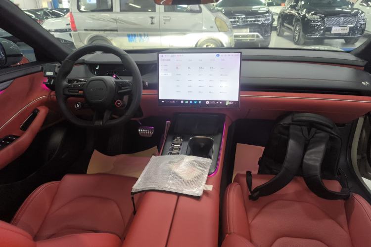 Used  SU7 2024 Four-Wheel Drive Ultra-Long Range Advanced Intelligent Driving Max Edition
