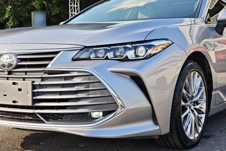 Used Toyota Avalon 2019 2.5L Touring Premium Version China VI Standard
