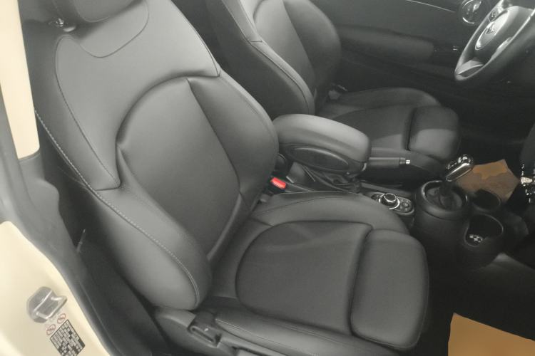 Used MINI MINI 2023 1.5T COOPER Artist
