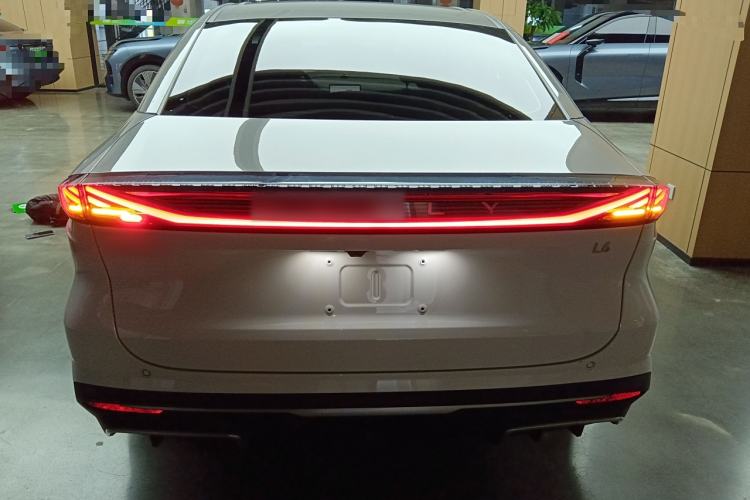 Used  L6 2024 125km PLUS Dragon Edition
