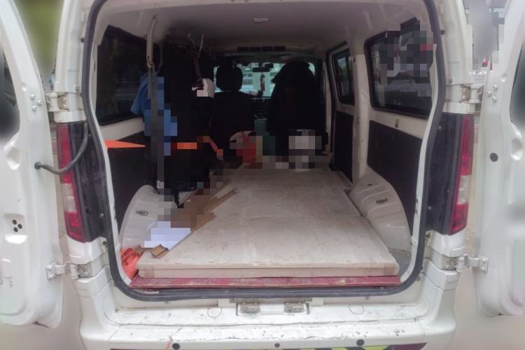 Used Chana Ruixing M60 2023 1.6L CNG Comfort-Grade 6-Seater Passenger Vehicle