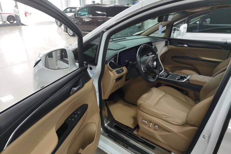 Used Buick GL8 2021 ES Land Cruiser 653T Luxury Edition
