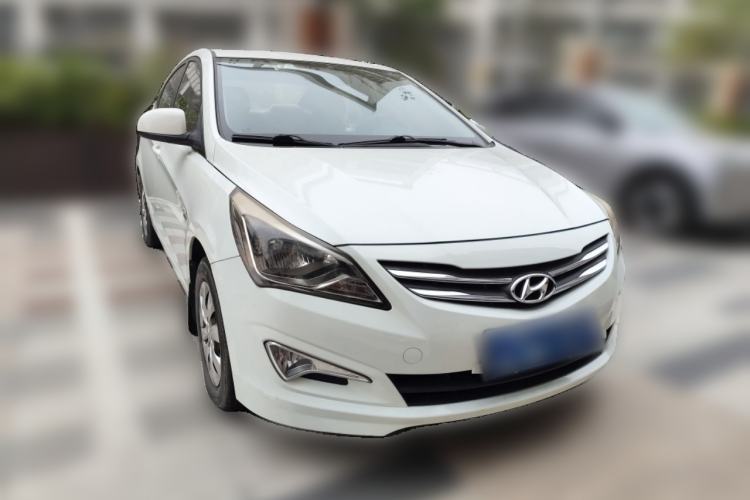 Used Hyundai Verna (older generation) 2014 1.4L Manual Smart GLS Trim
