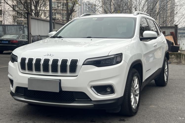 Used Jeep Cherokee 2019 2.0T Two-Wheel Drive Smart Enjoyment Version China V
