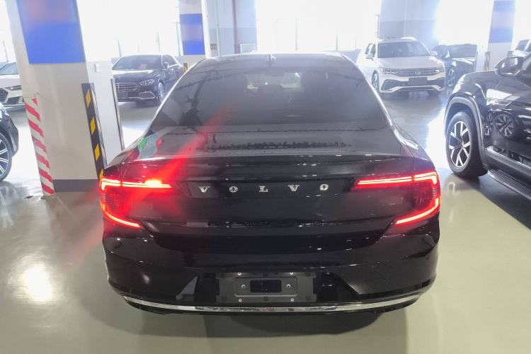 Used Volvo S90 New Energy 2024 Plug-in Hybrid Four-Wheel Drive Long-Range Luxury Smart Edition
