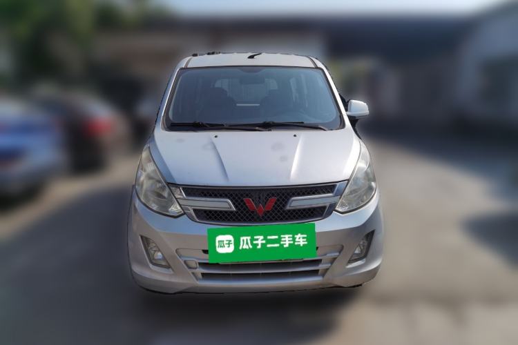 Used Wuling Rongguang V 2015 1.2L Standard Version
