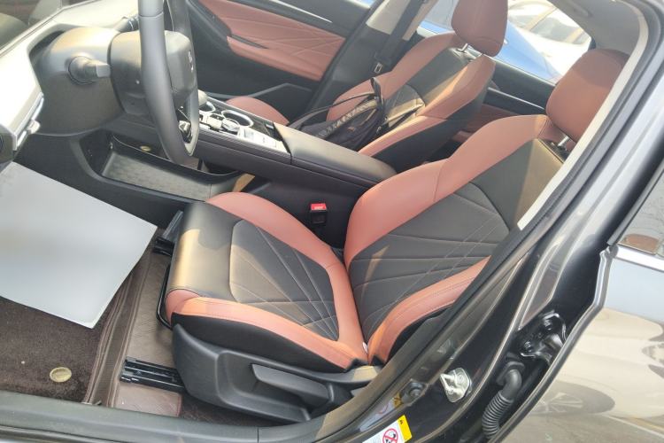 Used Changan Eado 2024 PLUS Blue Whale NE 1.4T GDI DCT High-Energy Edition
