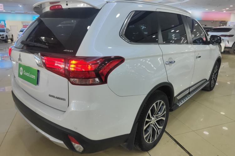 Used Mitsubishi Outlander 2018 2.4L 4x4 Elite Edition 5 Seats