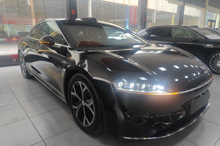 Used Hima Luxeed S7 2025 855 km Max
