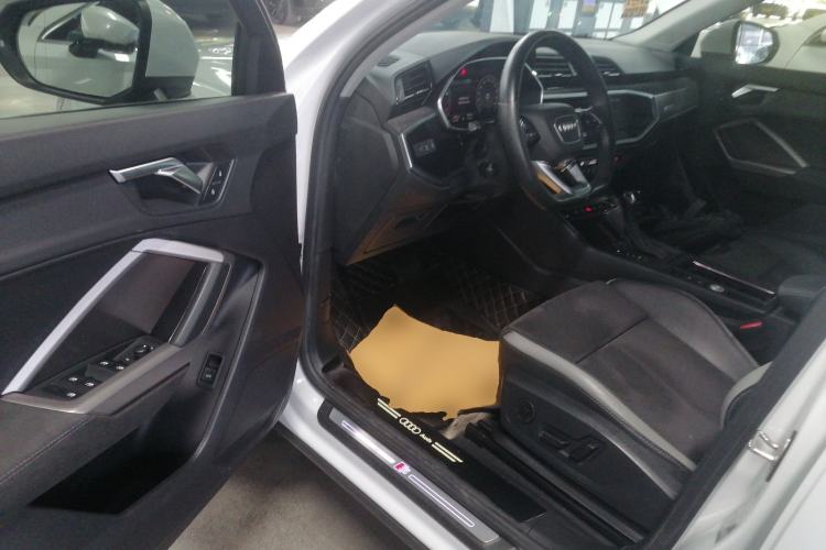 Used Audi Q3 2022 35 TFSI Fashion Dynamic Model
