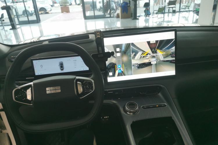 Used  E5 2024 530 km Exploration+ Version
