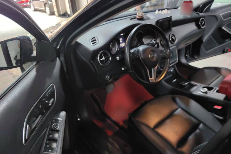 Used Mercedes-Benz GLA 2015 GLA 220 4MATIC Fashion Model