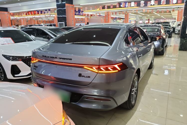 Used BYD Qin PLUS 2024 HONOR Edition DM-i 120KM Leading Model
