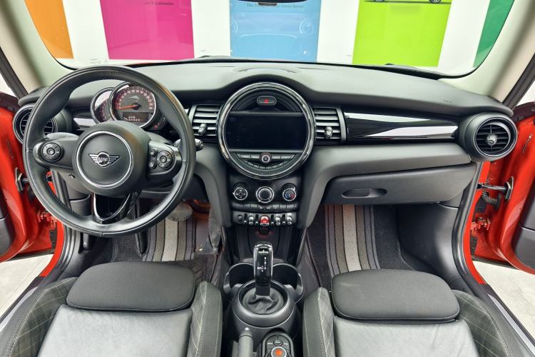 Used  MINI 2018 1.5T COOPER Classic Edition
