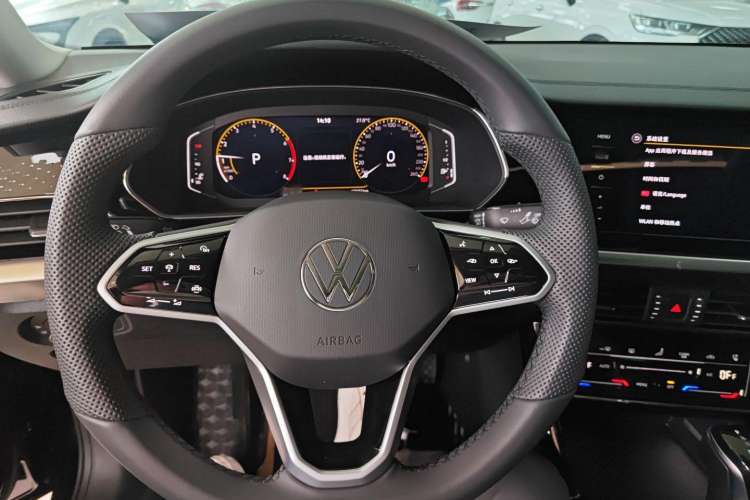 Used Volkswagen Passat 2024 380TSI Starry Dragon Edition
