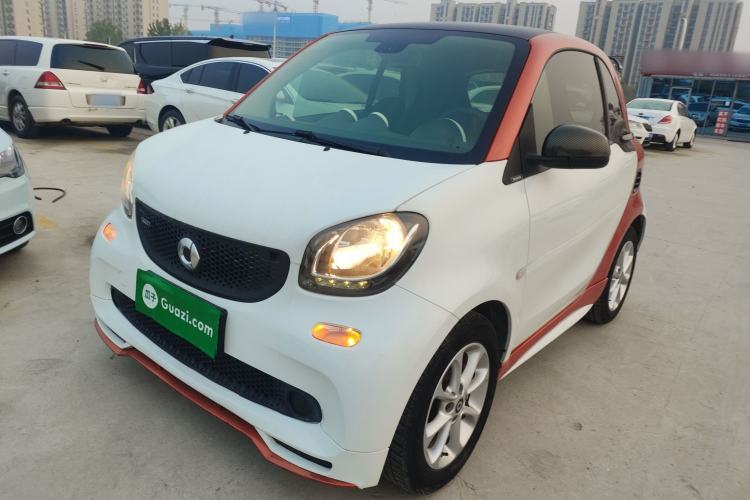 Used  fortwo 2015 1.0L 52 kW hardtop Dynamic version
