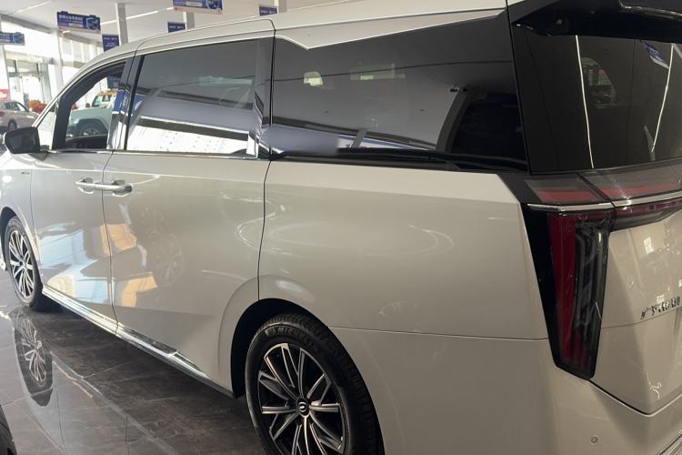 Used GAC Trumpchi M8 2024 Master Series Super Hybrid Edition