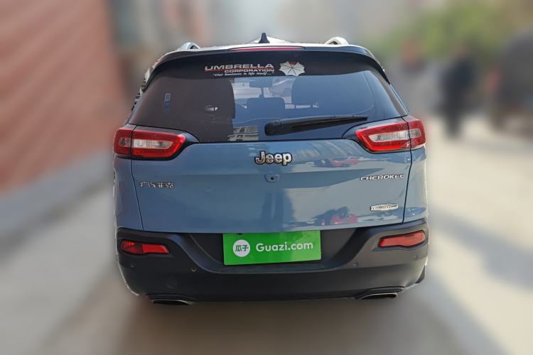 Used  Cherokee 2016 2.4L Leading Edition