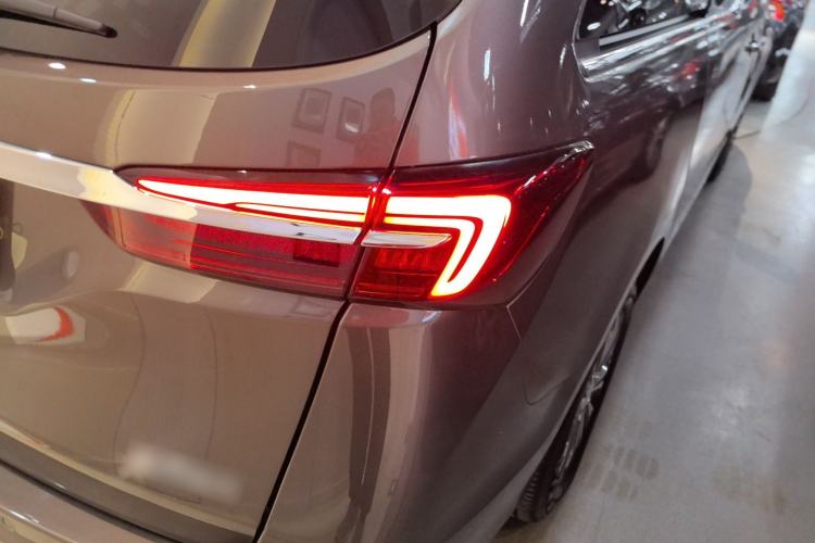 Used Buick GL8 2023 Land Executive Class 652T Luxury Model