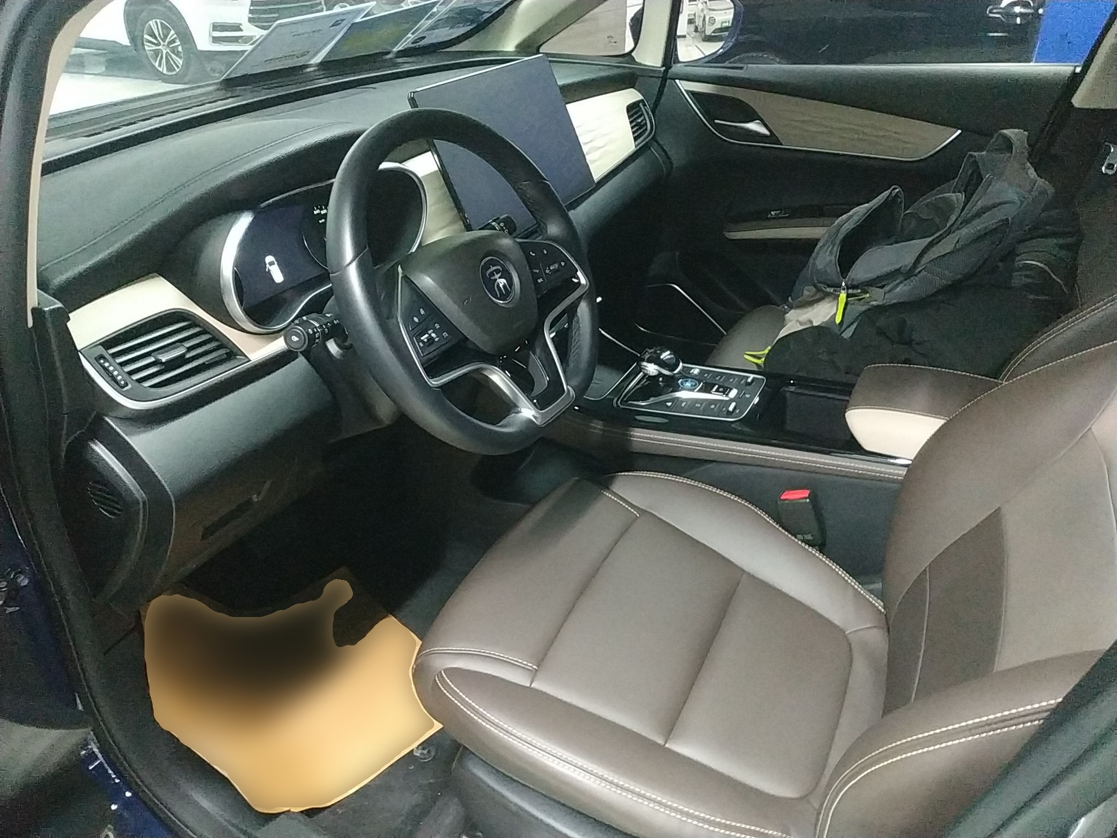 Переднее сиденье в автомобиле