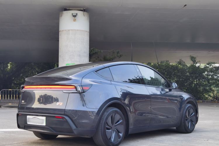 Used Tesla Model Y 2025 Rear-Wheel Drive First Edition
