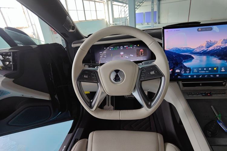 Used Denza Z9 2024 1100 km Four-Wheel Drive Max Version