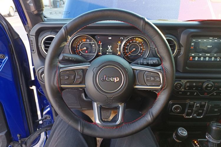 Used  Wrangler 2019 2.0T Sahara Four-Door Version China VI Emission Standard
