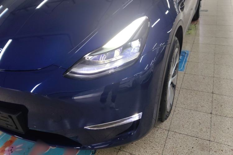 Used Tesla Model Y 2021 Long-Range All-Wheel-Drive Version
