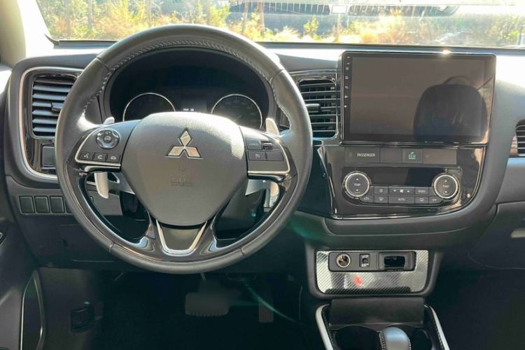 Used Mitsubishi Outlander 2020 2.4L 4x4 Zhi Xiang Edition 5 Seats
