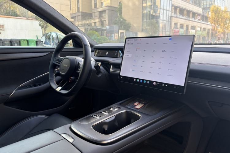 Used  SU7 2024 Rear-Drive Long-Range Intelligent Driving Version
