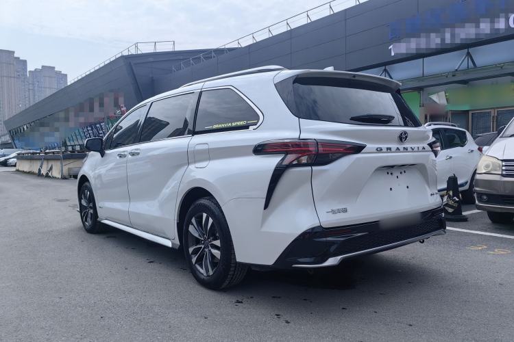 Used Toyota Granvia 2024 2.5L Hybrid Prestige PLUS Four-Wheel Drive Version
