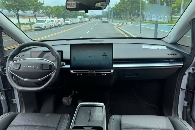 Used Venucia VX6 2024 520 Travel Edition
