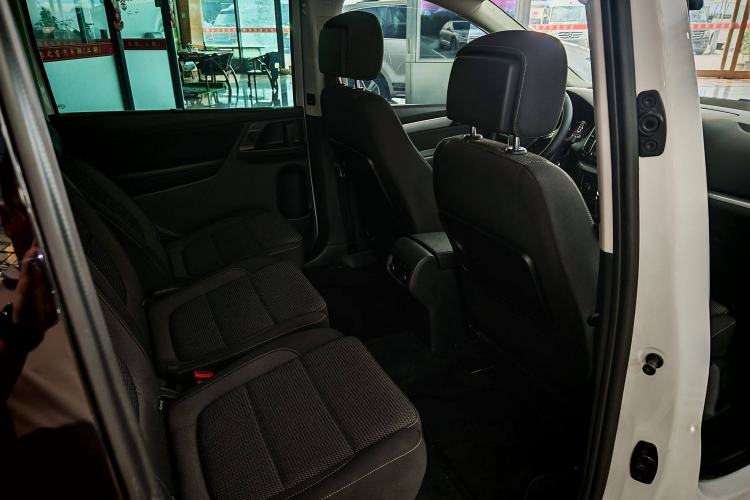 Used Volkswagen Sharan 2018 380TSI Comfort Edition 7-Seater
