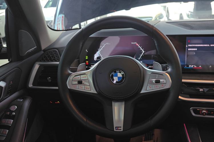 Used BMW X5 2023 xDrive 30Li Luxury M Sport Package