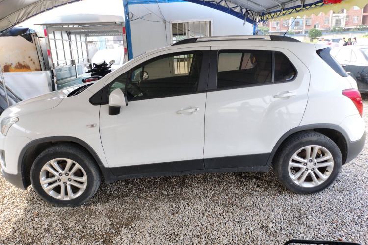 Used Chevrolet Trax 2016 1.4T Manual Two-Wheel Drive Comfort Version with Sunroof
