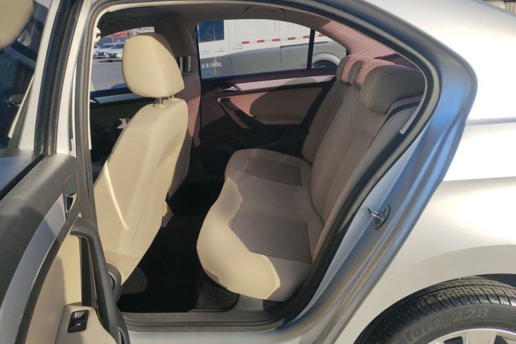 Used Volkswagen Jetta 2015 Zhihui Edition 1.4L Manual Comfort Model
